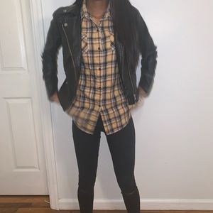 Super cute faux leather biker jacket ! 😎